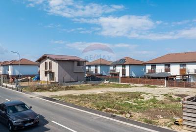 Teren Construcții intravilan de 775 mp, în Central - 7