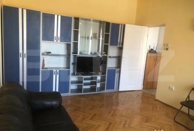 Apartament cu 3 camere semidecomandat în Central - 14