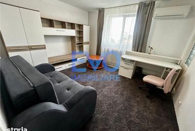 Apartament cu 2 camere decomandat în Hala Centrală