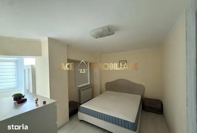 Apartament cu 3 camere în Decebal
