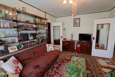 Apartament cu 2 camere semidecomandat în Libertății