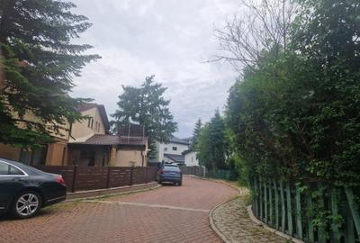Casă cu 7 camere cu Garaj în Exterior Nord