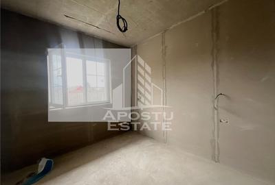 Duplex cu 4 camere cu Canalizare în Covaci - 1
