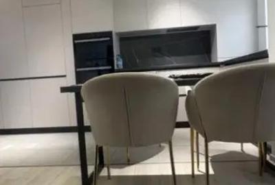 Apartament cu 3 camere decomandat, mobilat în Tractorul - 8