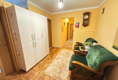 Apartament modern 3 camere balcon si pivnita zona Vasile Aaron - 15