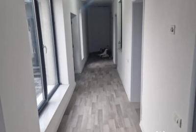 Casă cu 3 camere cu Teren 150 Mp în George Enescu - 2