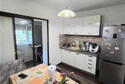 Apartament cu 3 camere decomandat, mobilat în Far - 6