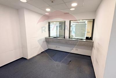 Spațiu comercial, de 330 mp, în Central - 16