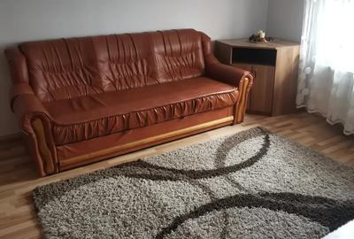 Inchiriez apartament la casa zona primarie - 2