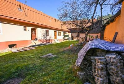 FILM! Casa saseasca, renovata exterior, in centrul localitatii Holbav, Brasov. - 17
