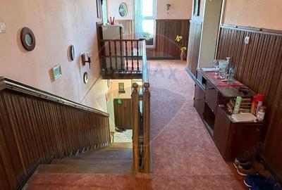 Casă cu 5 camere cu Teren 741 Mp în Mediaș - 16