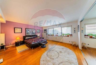 Casă cu 4 camere cu Garaj în Subcetate - 5