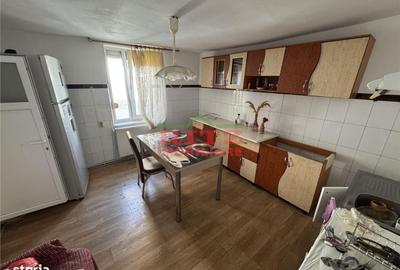 Casă cu 3 camere în Berindei - 4