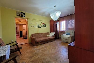 Apartament cu 3 camere semidecomandat, mobilat în Micro 16 - 5