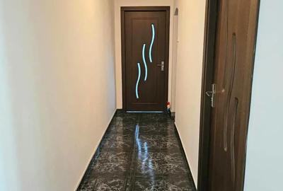 Apartament cu 3 camere semidecomandat în Central - 2
