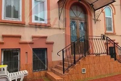 Casă cu piscină de vânzare în zona Piața Centrală Galați - 29