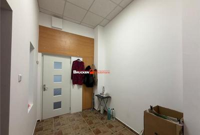 Spatiu comercial ultracentral de inchiriat - 12