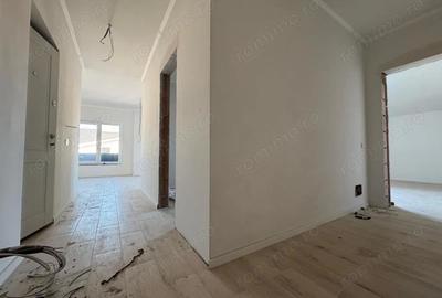 Apartament cu 4 camere decomandat în Giroc - 4