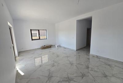 Duplex cu 5 camere cu Canalizare în Girocului - 2