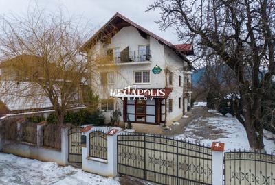 Pensiune de vânzare în Râșnov | 14 camere | 427 mp | 375 000 € - 2