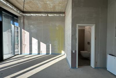 Birou, de 30 mp, în Tractorul - 3