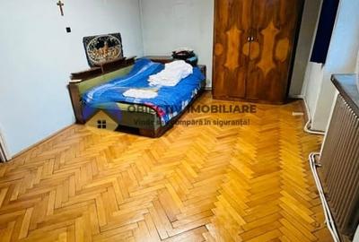 Apartament 3 camere de vanzare - Zona Centrala / Etaj 1 - 2