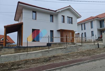 Casă individuală cu 4 camere cu Canalizare în Chinteni - 1