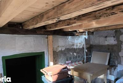 Casă cu 4 camere cu Teren 1300 Mp în Măgherani - 9