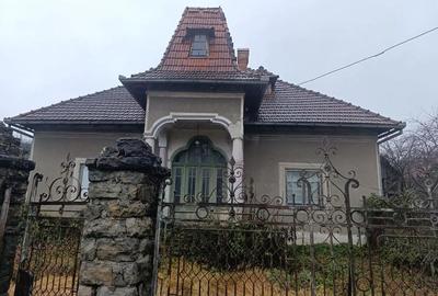 Casă în Runcu - 3