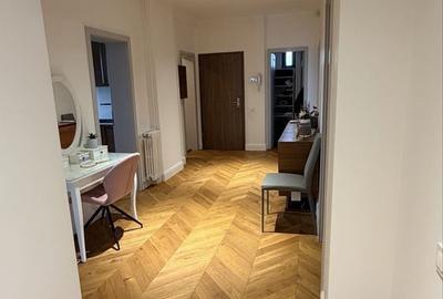 Apartament cu 4 camere în Central - 2