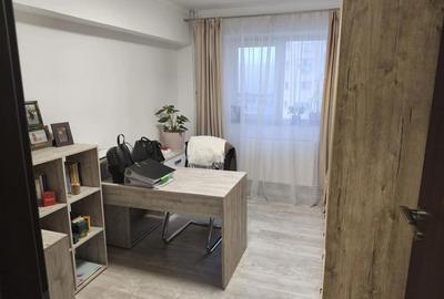 Apartament cu 4 camere decomandat în 1 Mai - 4