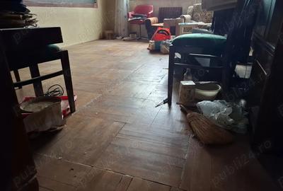 Vand!!! Ap 2 cam total decomandat etaj 3 Vlaicu - 4