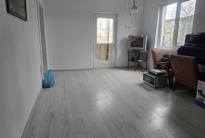 Casă cu 3 camere cu Teren 900 Mp în Lipănești - 2