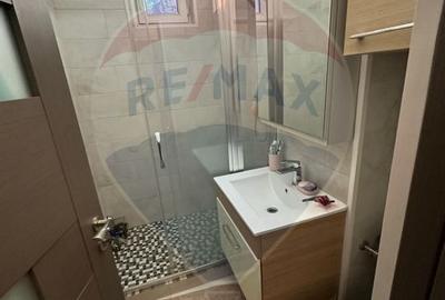 ZONA CENTRALA -  apartament 3 camere - 5