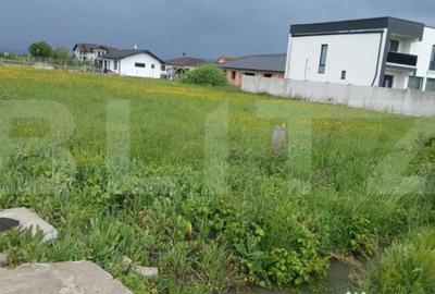 Teren de 1600 mp, în Jelna - 3