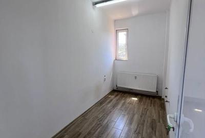 Spațiu comercial, de 8 mp, în Central - 2