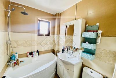 Apartament cu 3 camere semidecomandat în Exterior Sud - 10