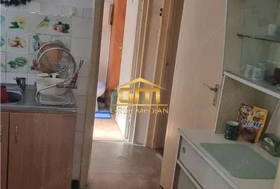 Apartament cu 3 camere decomandat în Traian - 3