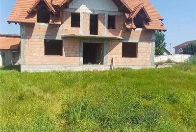Casa de vanzare cu 1000 mp teren in Avrig - 1