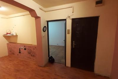 Apartament cu 3 camere decomandat în Aeroport - 8
