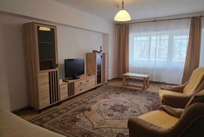 Apartament cu 2 camere decomandat în Nicolina