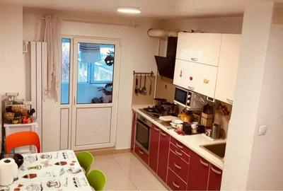 Apartament cu 3 camere decomandat în Crângași