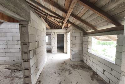 Casă cu 5 camere cu Teren 4400 Mp în Central - 15