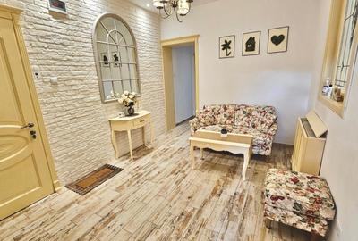 Apartament cu 3 camere decomandat, mobilat în Central