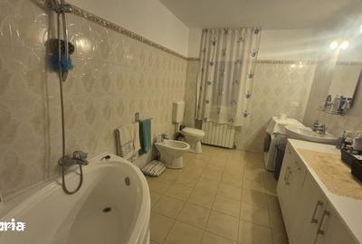 Casă cu 5 camere cu Teren 662 Mp în 1 Mai - 14