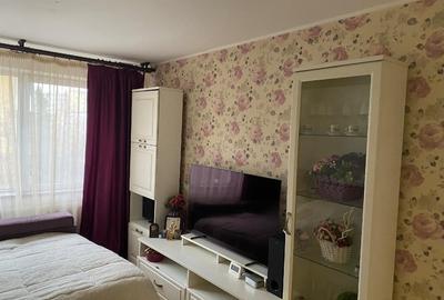Vând apartament 3 camere70m3-2 bai 2/8 loc parcare - 2