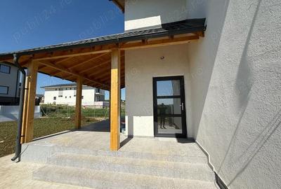 Casă cu 5 camere cu Teren 490 Mp în Păulești - 4