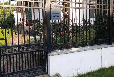 Casă cu Teren 1400 Mp în Central - 2