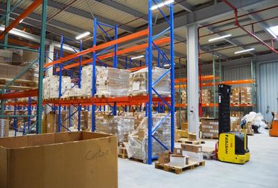 Spațiu industrial, în Militari