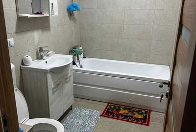 Apartament cu 2 camere decomandat în Florești